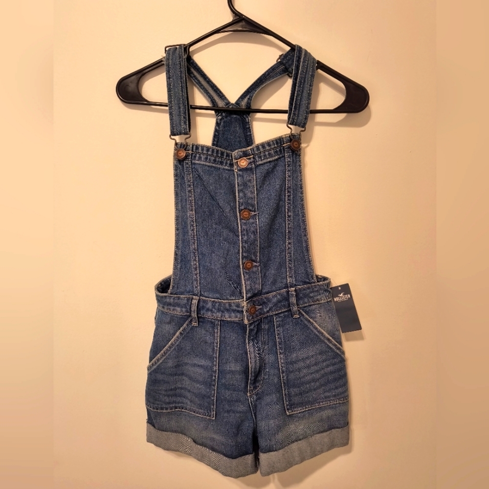 Hollister high-rise mom short overalls 4"